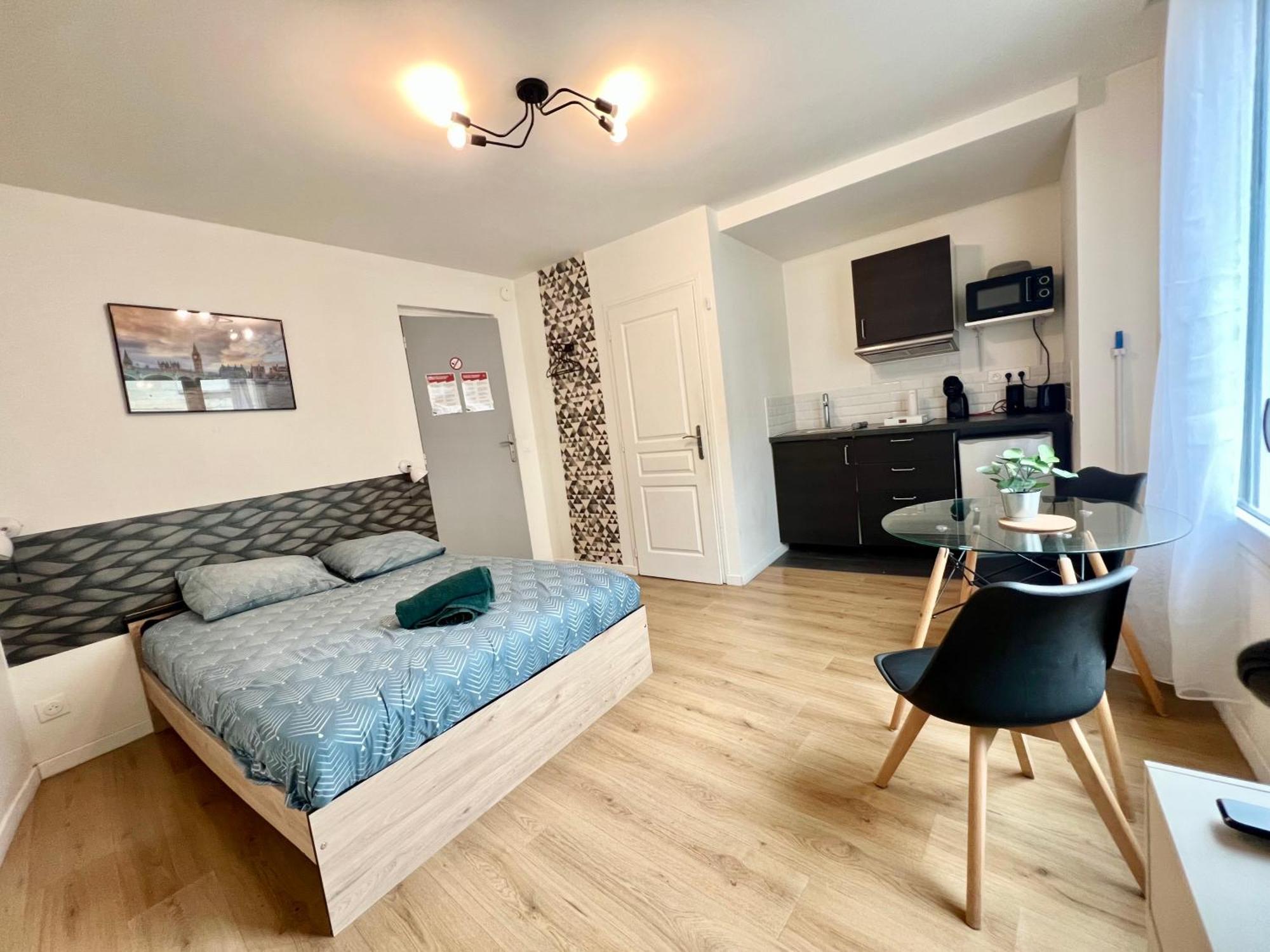 Studios Ideal Pro I Centre-Ville & Parking Gratuit Chatellerault Bagian luar foto